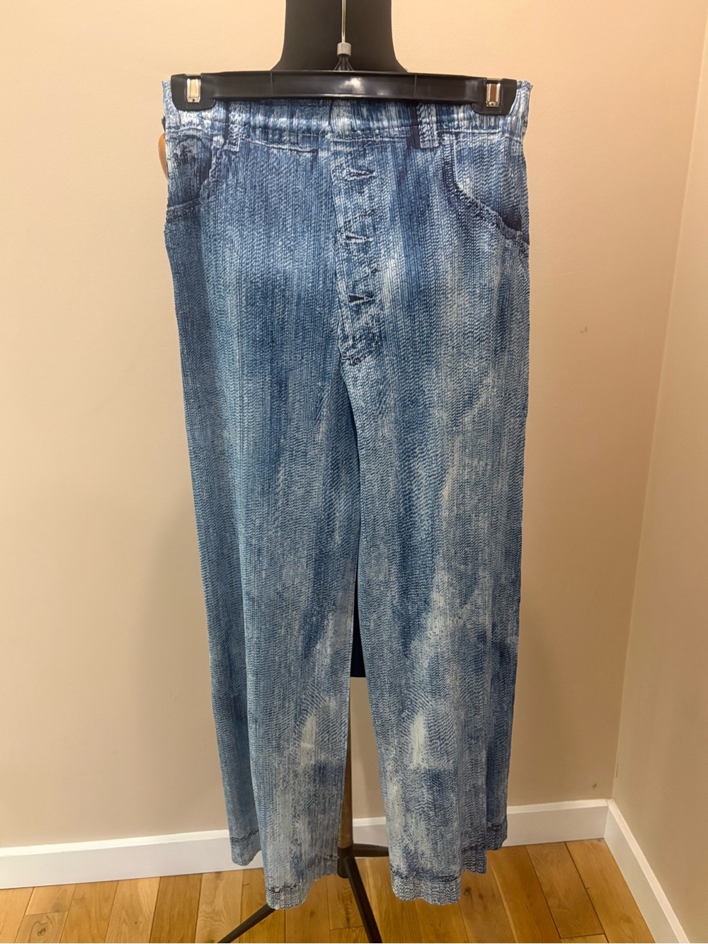 Brand new pleated Blue Washed Straight-Leg Jeans